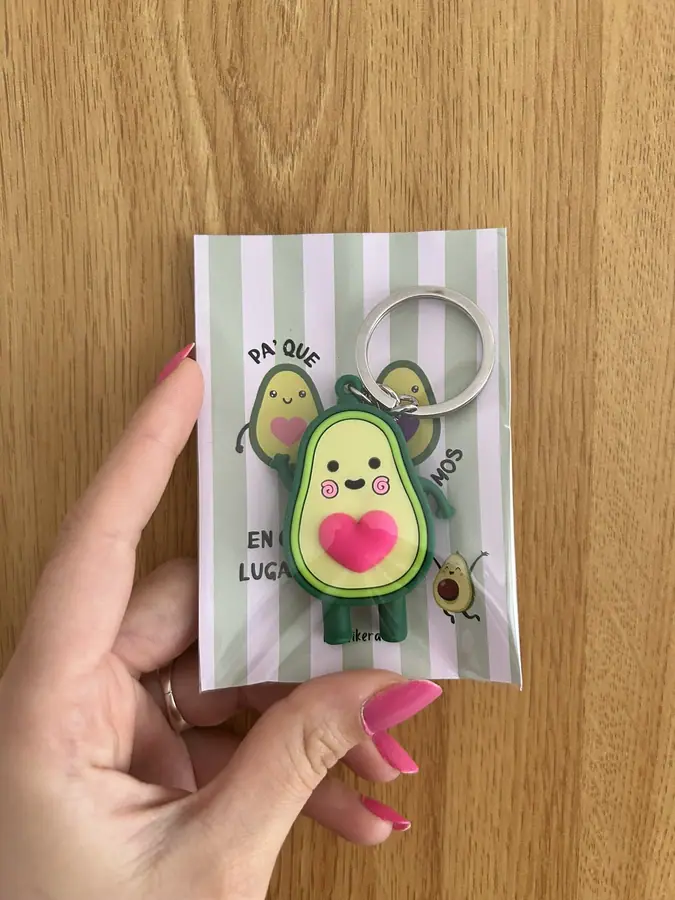 Llavero compartido de aguacate — Mitad de corazón rosa